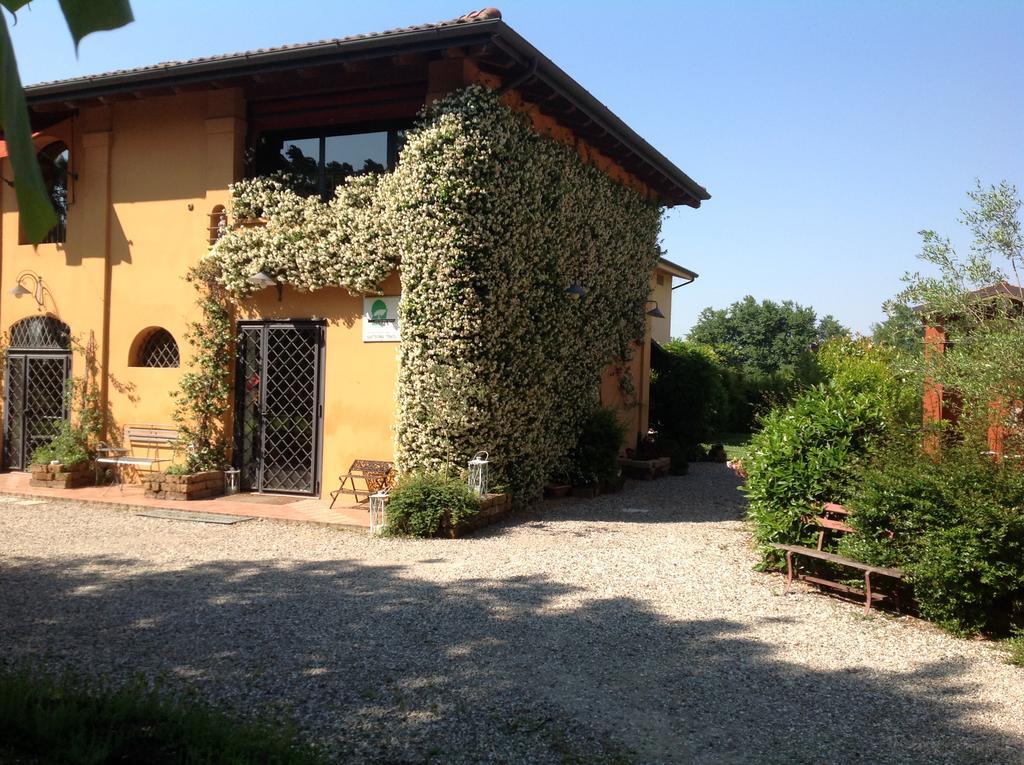 Azienda Agrituristica Santissima Trinita Budrio  Ngoại thất bức ảnh